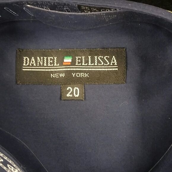 BOY'S BANDED COLLAR DRESS SHIRT. SIZE 20 - Picture 2 of 3